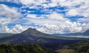kintamani-village-view-volcano-bali-golden-tour