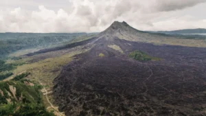 Black lava area 1600 x 900